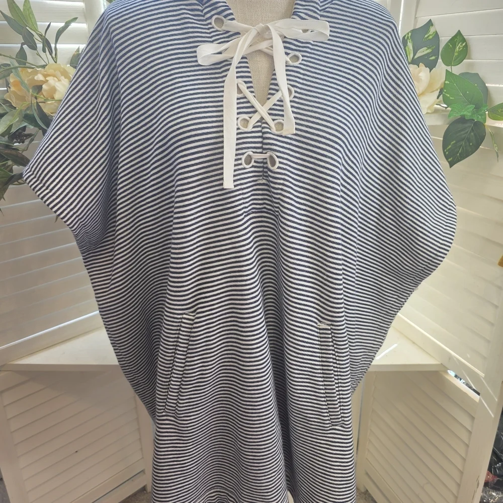 J. Crew Light Gray and White Textured Poncho M/L 1452